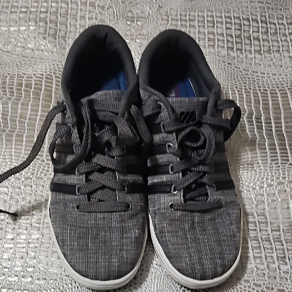Men's Gray Athletic Shoes